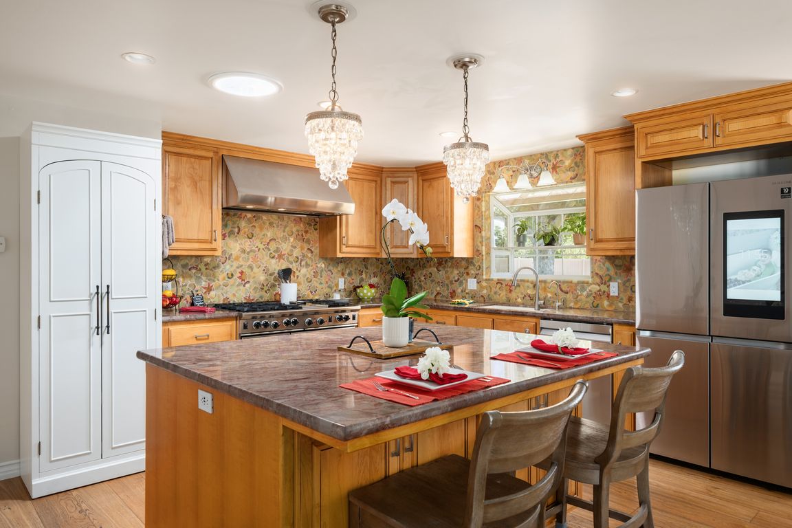 next background image