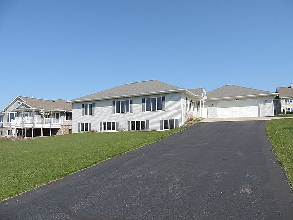 2nd image of 2868 Nicolet Dr