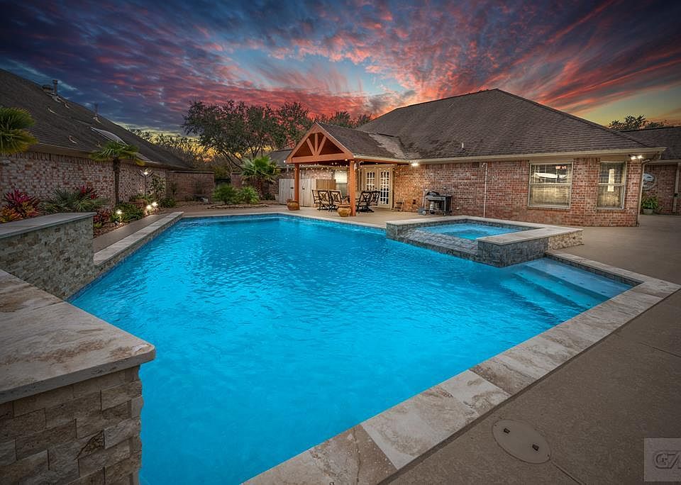 1st image of 2444 Fairway Pointe Dr
