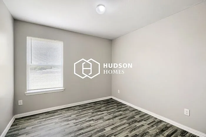 1505 Linda Ln — Photo 6