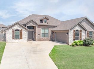 969 Glass St, Cave Springs, AR 72718