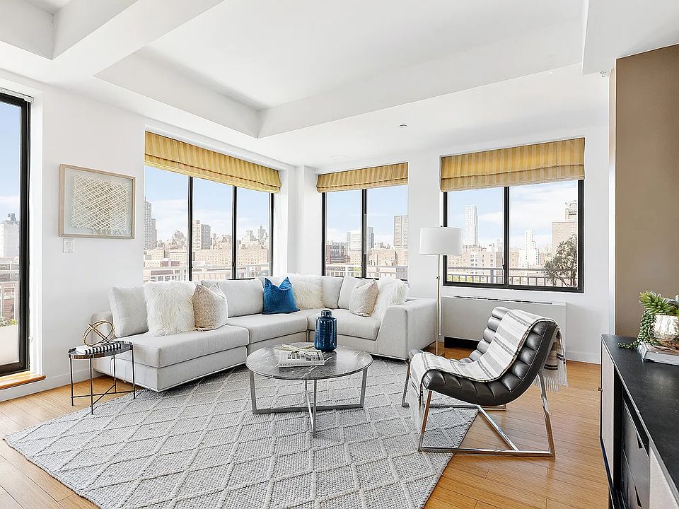 1st image of 2021 1st Ave Ph 2