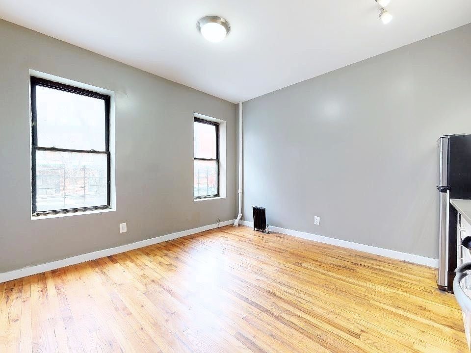1st image of 554 W 184th St APT 1E1