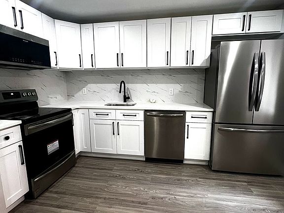 5th image of 201 Park Ave Unit 9