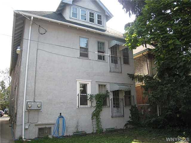 2nd image of 804 Richmond Ave