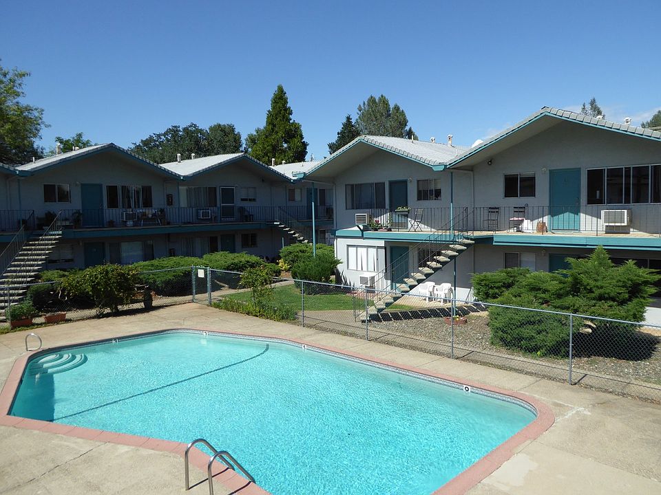 1st image of 1050-1090 Continental St #8