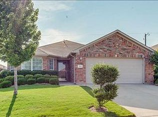 308 Goldeneye Ln, Fort Worth, TX 76120