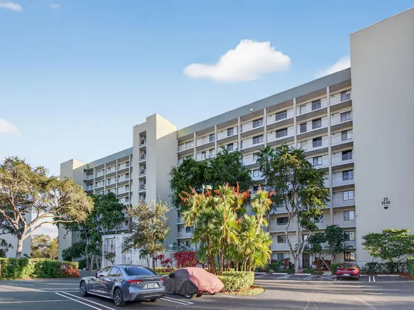 2240 N Cypress Bend Drive #601, Pompano Beach, FL 33069