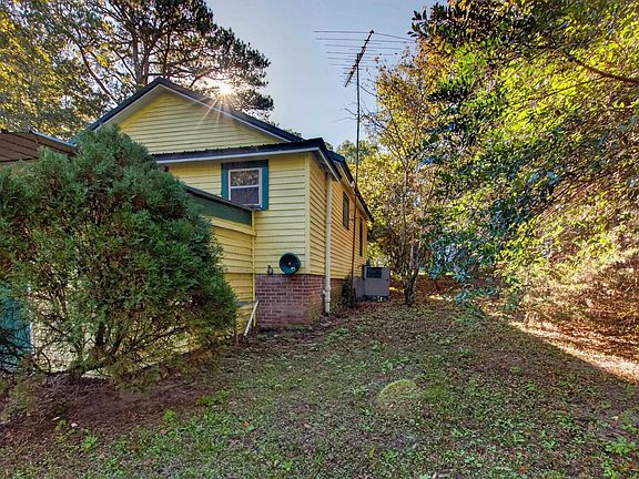 4th image of 361 Rikard St