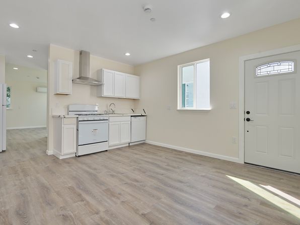 373 2nd Ave #1B