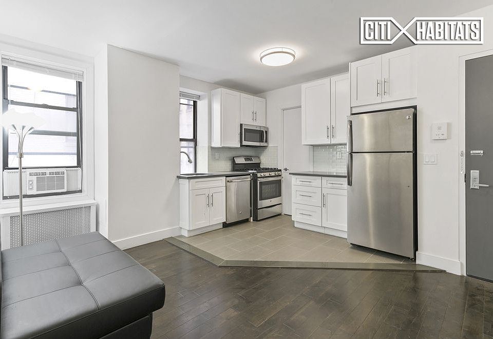 1st image of 19 W 55th St APT 6C