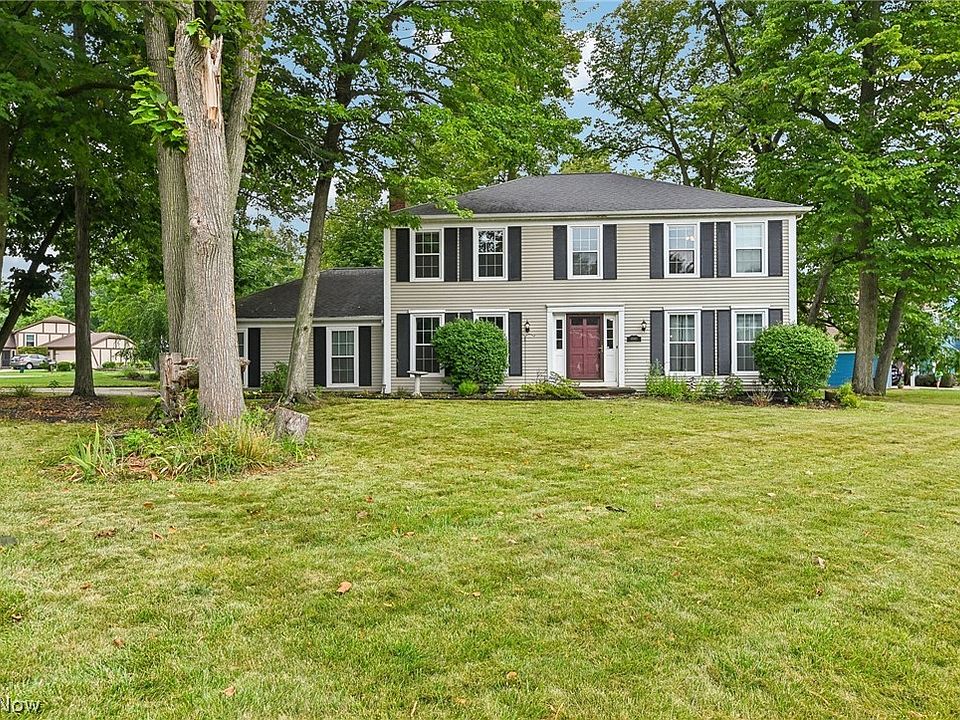 1st image of 16980 S Meadows Cir