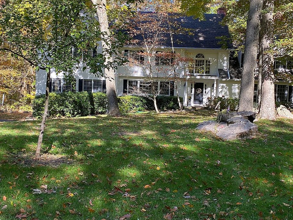 2nd image of 10 Wild Duck Rd