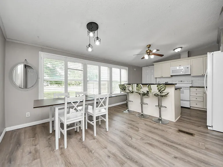 18303 James Rd — Photo 22