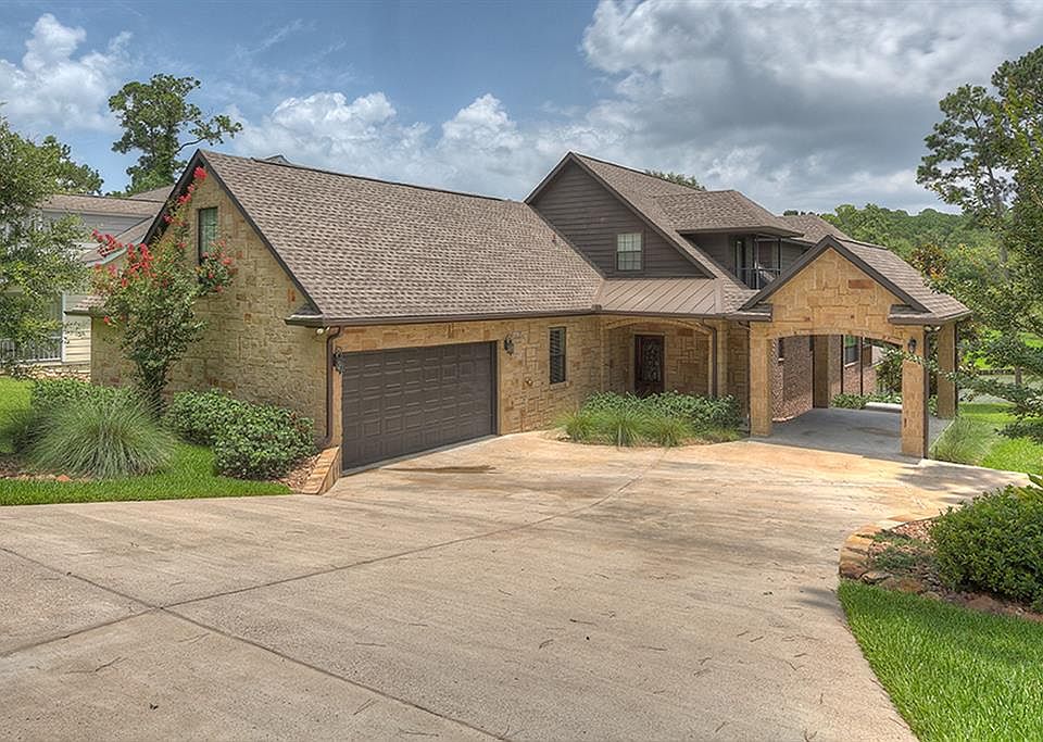 1st image of 620 Lake Grove Dr