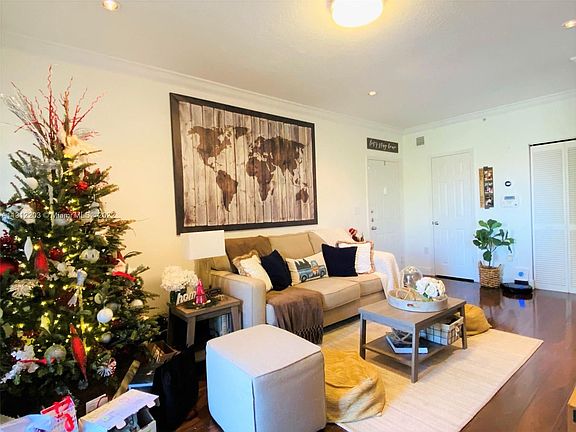 4th image of 11631 SW 2nd St #20306