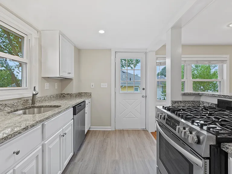 65 Hale St #2 — Photo 3