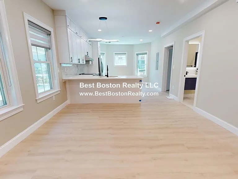 231 Highland Ave #1 — Photo 8