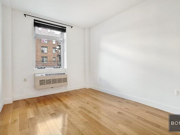 5th image of 1222 30th Ave APT 3A
