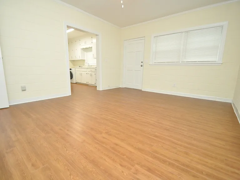 1426 Old Trinity Cir #11 — Photo 4