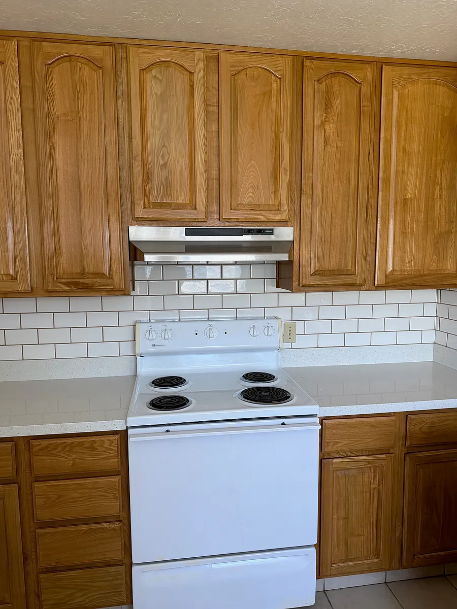 Building Photo - 2225 Royal Dr #4