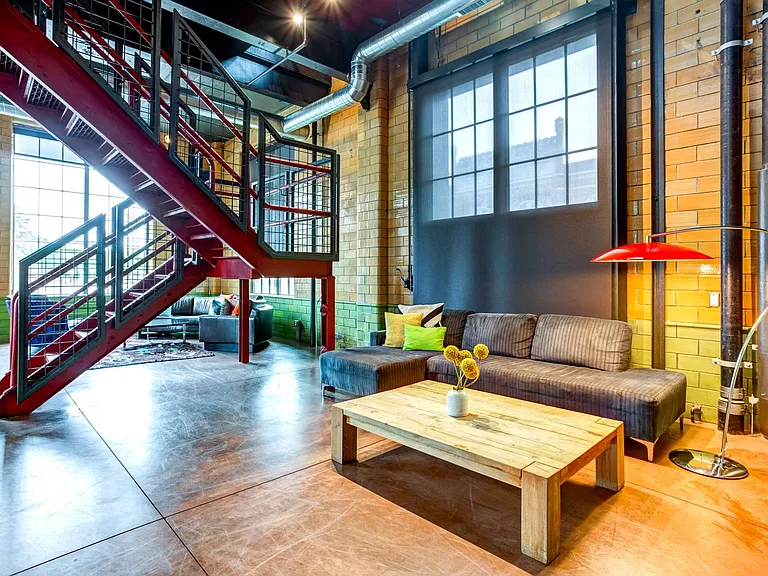 Schmidt's Artist Lofts — Photo 6