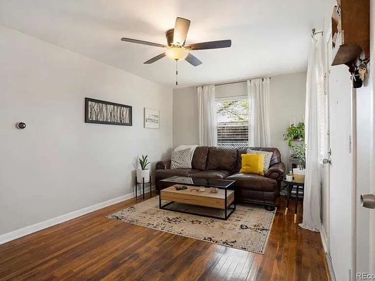 860 Oakland St — Photo 6