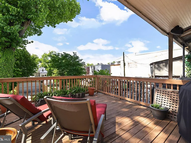 928 Ingraham St NW — Photo 6