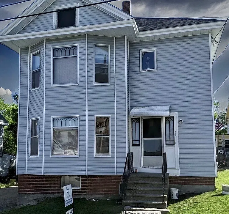 16 Walter St #1