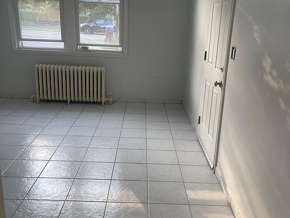 5th image of 104 Seminary Ave Floor 1