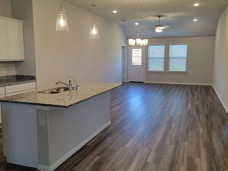 1817 Grassland Dr — Photo 14