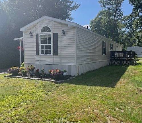 2nd image of 20 Shady Ln