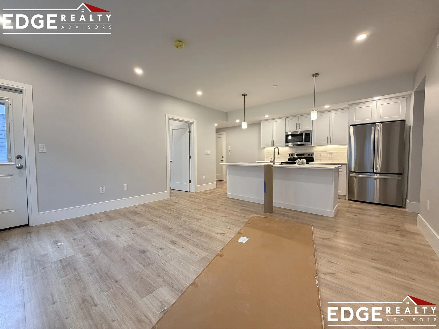 4 bed, 3.0 bath, $5,500 — Photo 3
