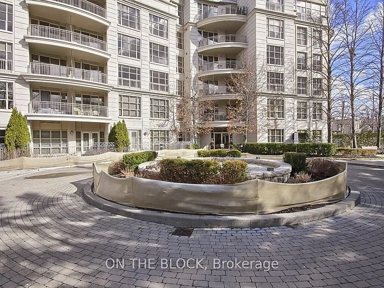 3085 Bloor St W #112 — Photo 3