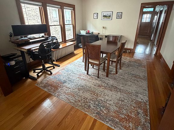 5th image of 2452 N Hamlin Ave #2