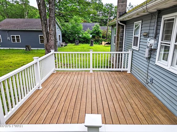 4th image of 102 Flos Mar Dr