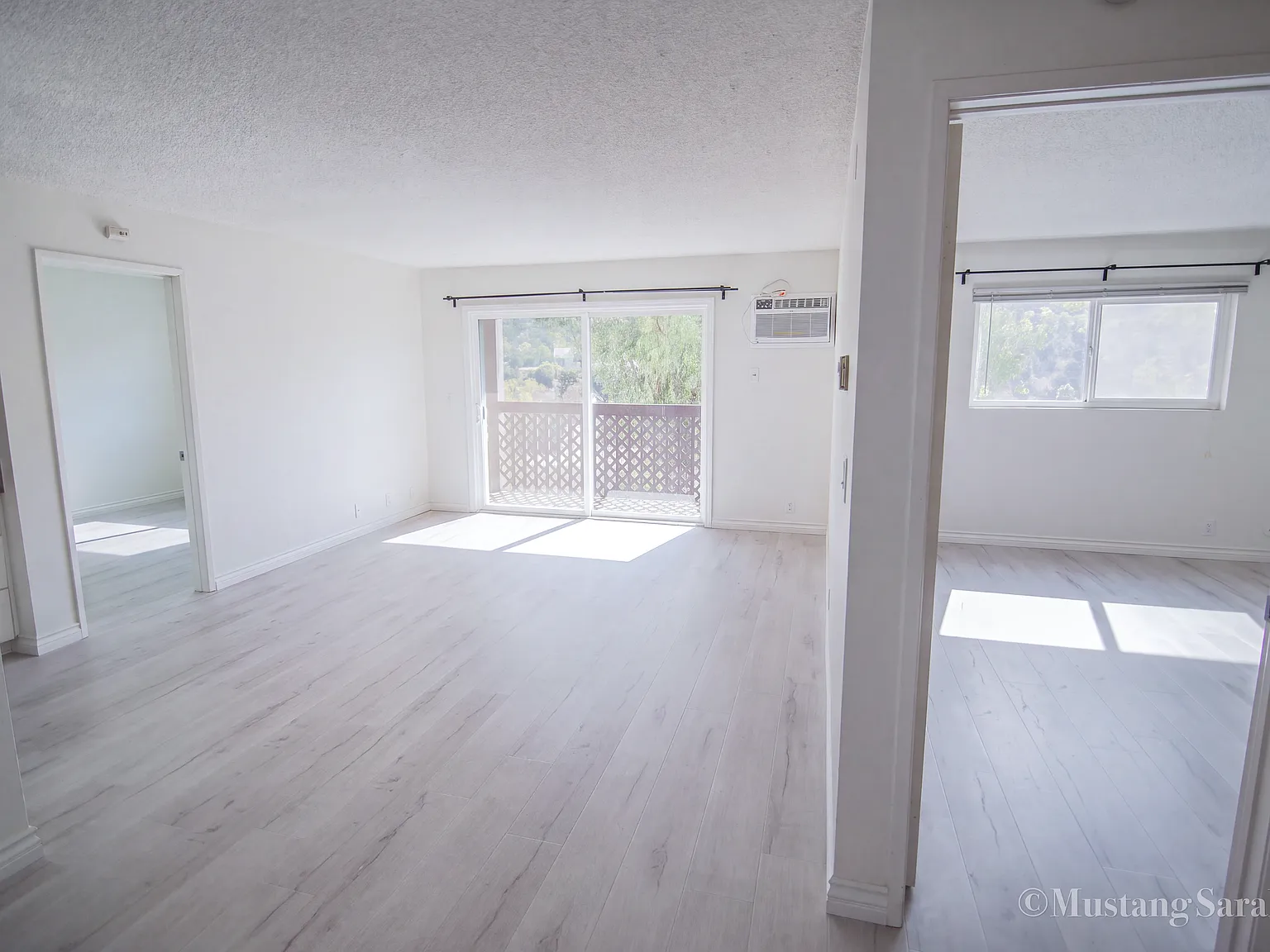 5840 Benner St — Photo 2