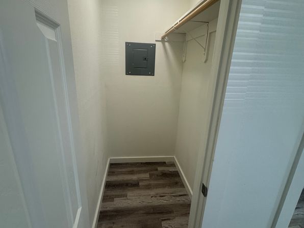 727 Gunstream Ln #8, Orange, TX 77630