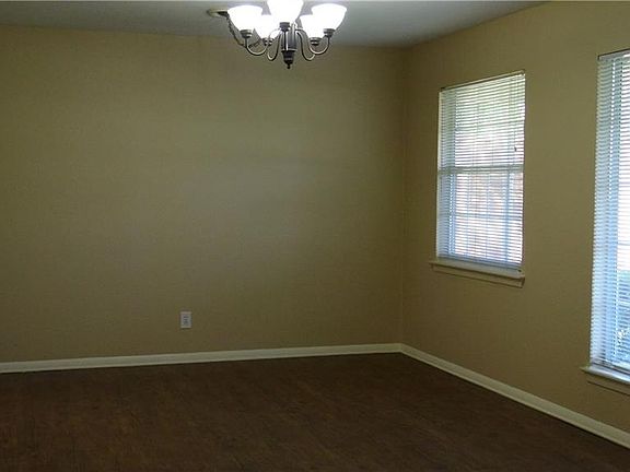 2nd image of 140 Pine Dr