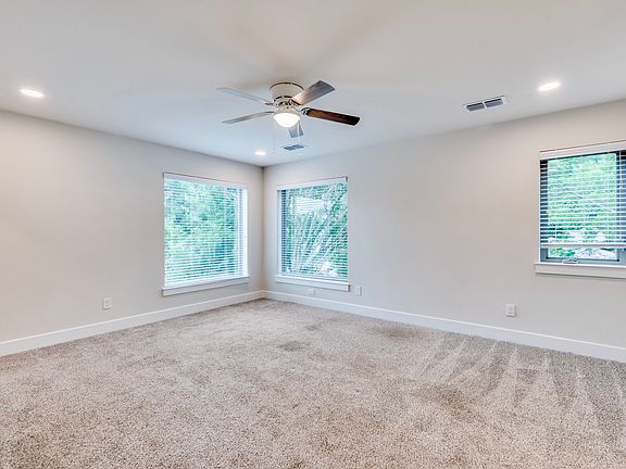 4th image of 421 Athenia Dr #421