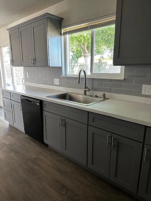 2 bed, 864 sqft, $1,995 — Photo 2