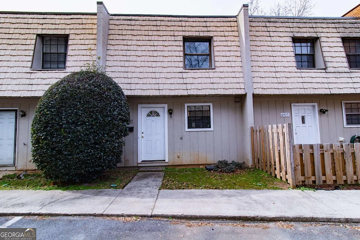 6437 Stone Way photo 1
