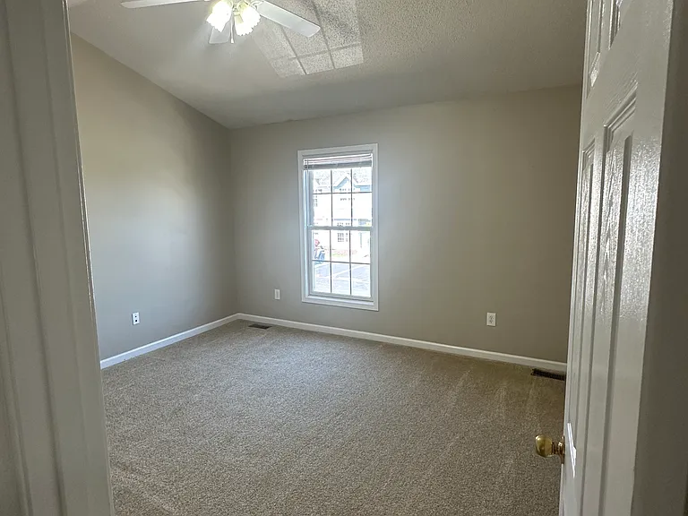 1057 Alexander Hamilton Ln — Photo 11