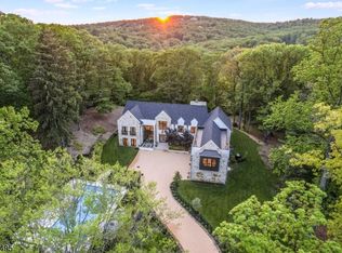 175 Round Top Rd, Bernardsville, NJ 07924