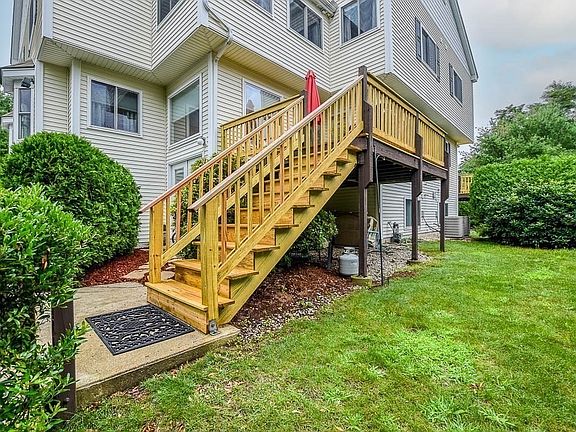 3rd image of 1303 Old Bridge Ln #1303