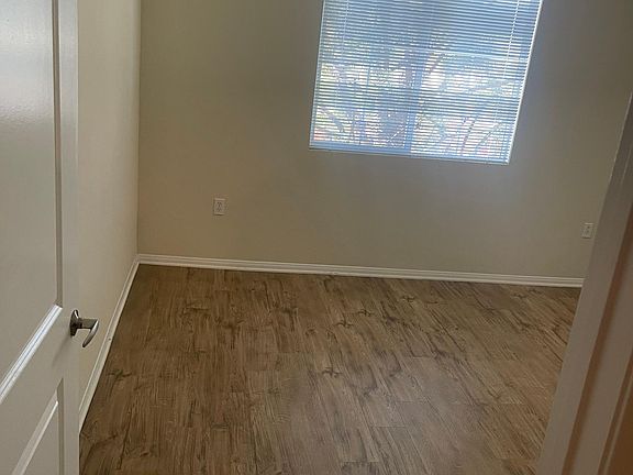4th image of 1609 E Jefferson Way APT 210