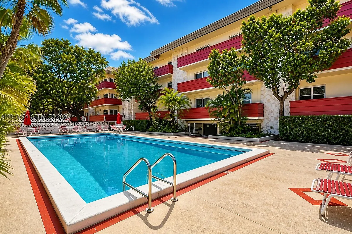 Building Photo - 1205 Mariposa Ave #431