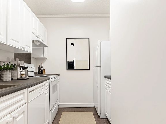 2nd image of 321 W 54th St APT 211