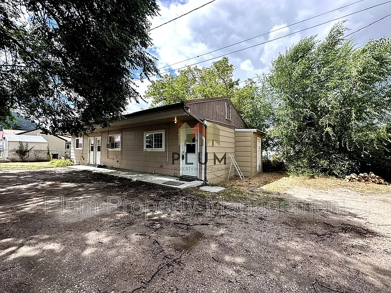 205.5 Anaconda St #2 — Photo 2