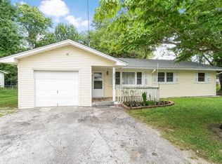 2931 E Southeast Cir, Springfield, MO 65802